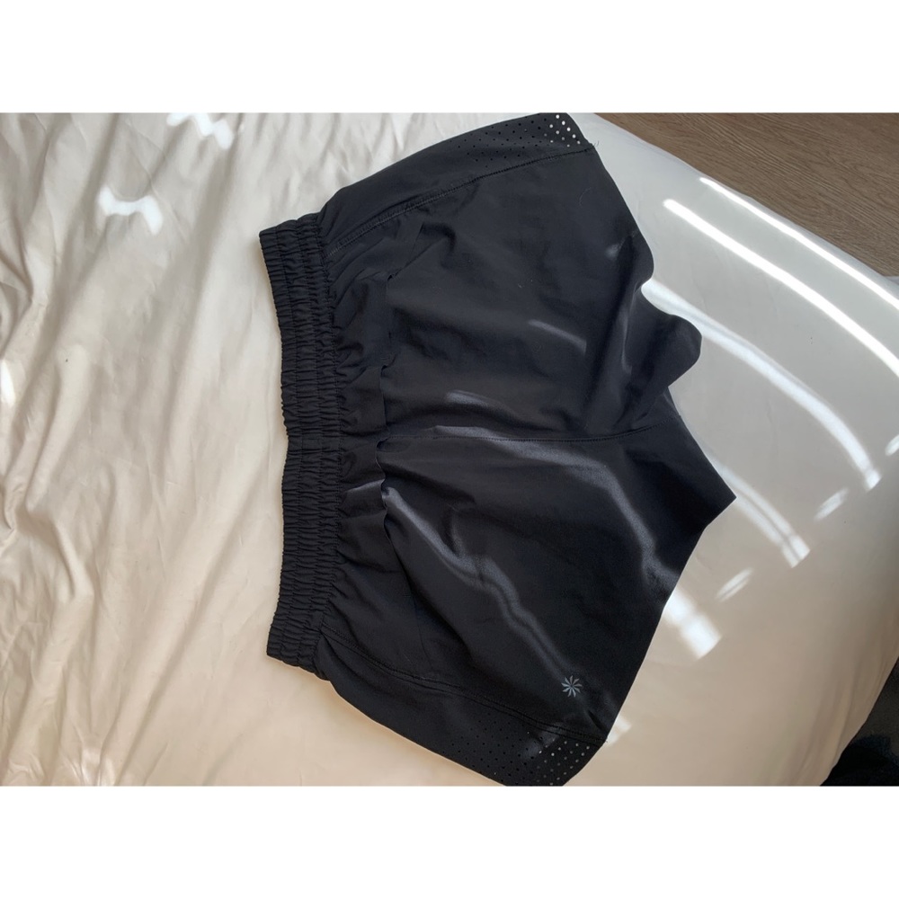 Athleta hustle short size small